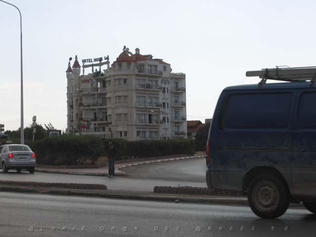 VOYAGE ORAN SEPTEMBRE 2006 500 16 sept. 06 - matin - HOTEL HOUNA.JPG